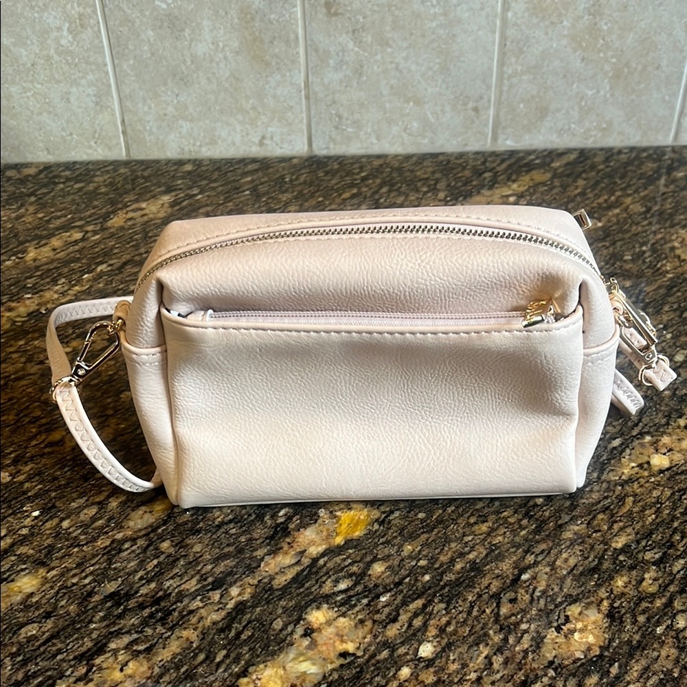 💕Cream Crossbody Purse Bag with Leather Texture and Gold Hardware